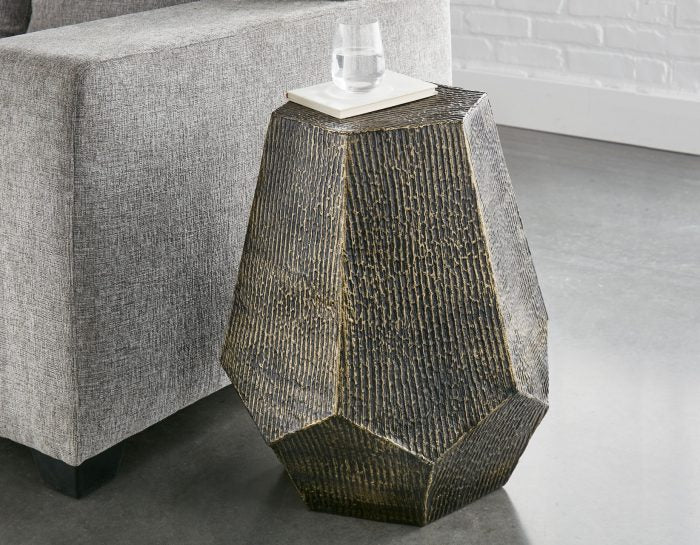 Donato Table Set