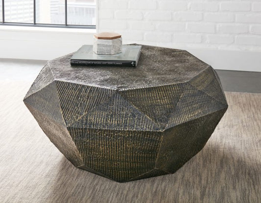 Donato Table Set