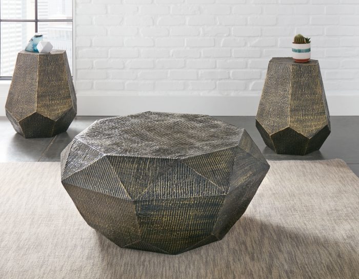 Donato Table Set