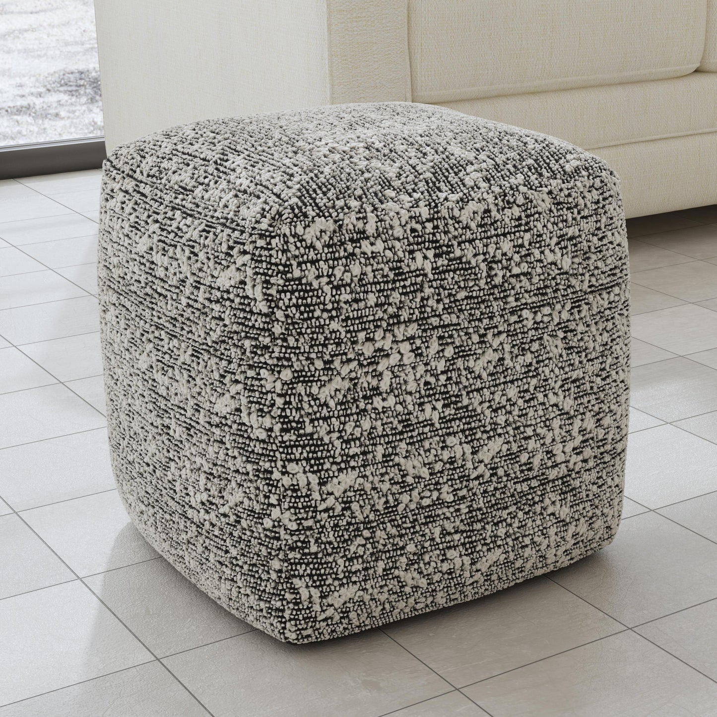 Nahara Pouf